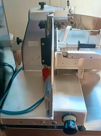 AFFETTATRICE PROFESSIONALE