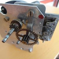 Meccanismo per orologio