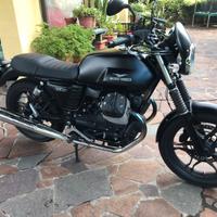 Moto Guzzi V7II Stone ABS Nera