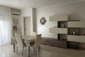 3 LOCALI A GROTTAGLIE