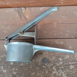 schiaccia patate in alluminio