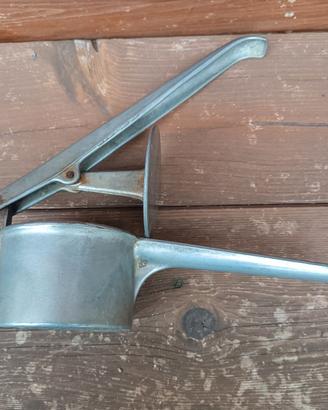 schiaccia patate in alluminio