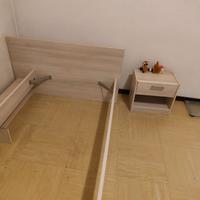 Letto singolo più comodino