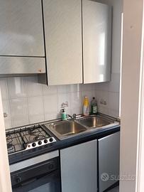 Cucina colore grigio/nera
