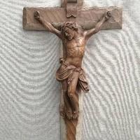 Crocifisso scultura handmade Crocifisso in resina