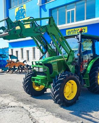 John Deere 5820 caricatore JD 551