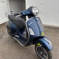 VESPA 300 GTS SUPER TECH