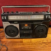 Sanyo radio Vintage