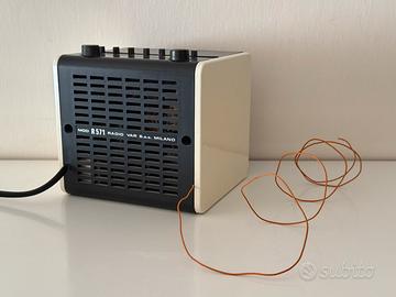 Radio cubo Mivar R571
