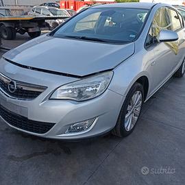 Ricambi Usati Opel Astra J 2012 1.6 Benzina A16XER