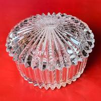 Scatola di cristallo con coperchio