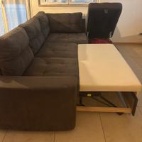 Divano un anno di vita