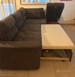 Divano un anno di vita