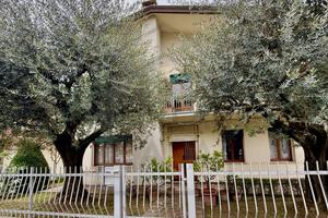 VILLA SINGOLA IN CENTRO CITTA'