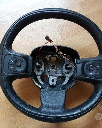 Volante fiat 500 l con comandi