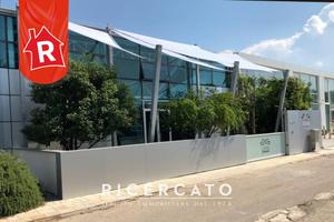 Capannone a Lecce, via Giorgio De Chirico 8