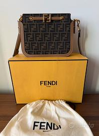Fendi Borsa a Spalla Touch Small donna
