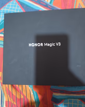 HONOR MAGIC V3
