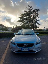 volvo v40 d2