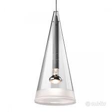 lampada fucsia Flos