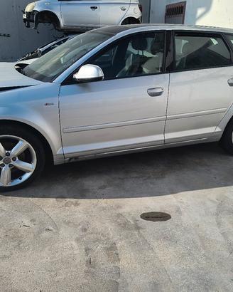 Audi A3 1.6 TD per ricambi 