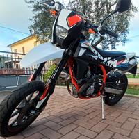 SWM 125R 2017 13.671 km gomme nuove revisione 2025