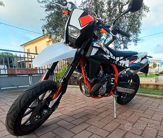 SWM 125R 2017 13.671 km gomme nuove revisione 2025