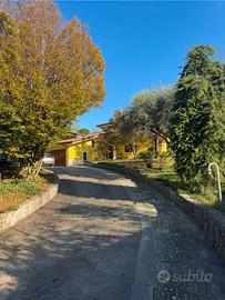 Villa indipendente con giardino e piscina