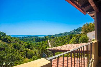 Vista mare su due livelli quadrivano