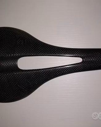 Sella in carbonio come nuova