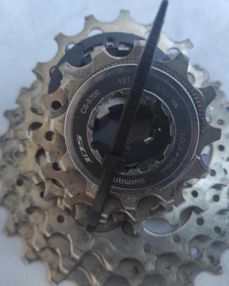 Pacco pignoni Shimano 105 cs-5700 12/27