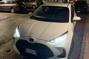 TOYOTA YARIS HYBRID 1.5 BENZINA