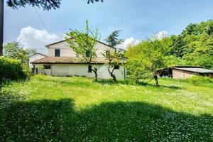 CASA SEMINDIPENDENTE A SOGLIANO AL RUBICONE