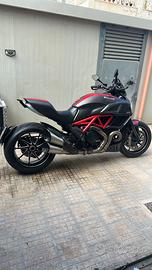 Moto Ducati Diavel 1200