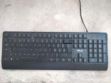 Tastiera Gaming Trust RGB