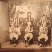 antica fotografia originale di calciatori 