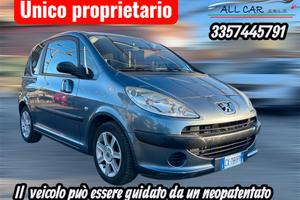 Peugeot 1007 1.4 HDi Happy