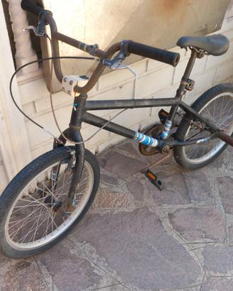 BICICLETTA BMX