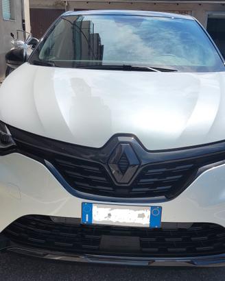 Renault Captur Full Hybrid Rive Gauche  145 cv