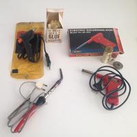 Saldatori elettrici e pistola per colla a caldo