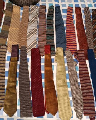 Lotto cravatte cravattini e foullard vintage