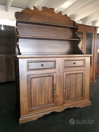 Credenza con piattaia stile classico in noce