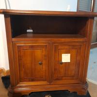 mobiletto con ante intarsiate 