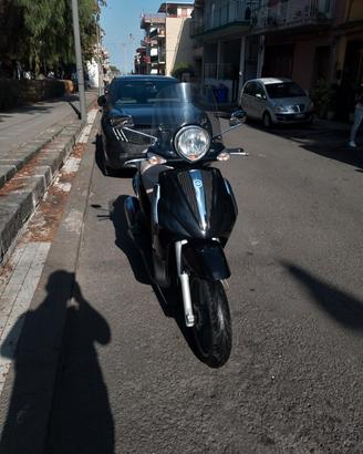 Beverly 250ie