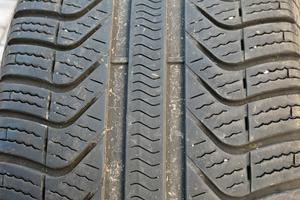 4 pneumatici Pirelli cinturato all season plus 235