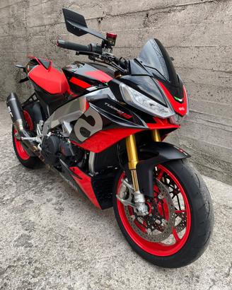 Aprilia tuono v4 factory