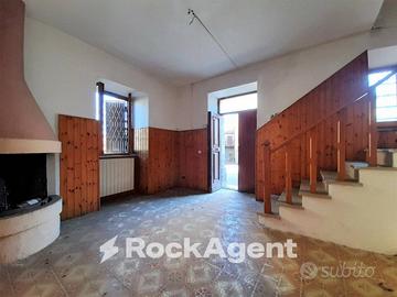 ENTRATA INDIPENDENTE, CENTRO STORICO