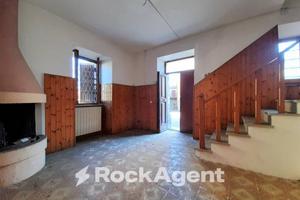 ENTRATA INDIPENDENTE, CENTRO STORICO