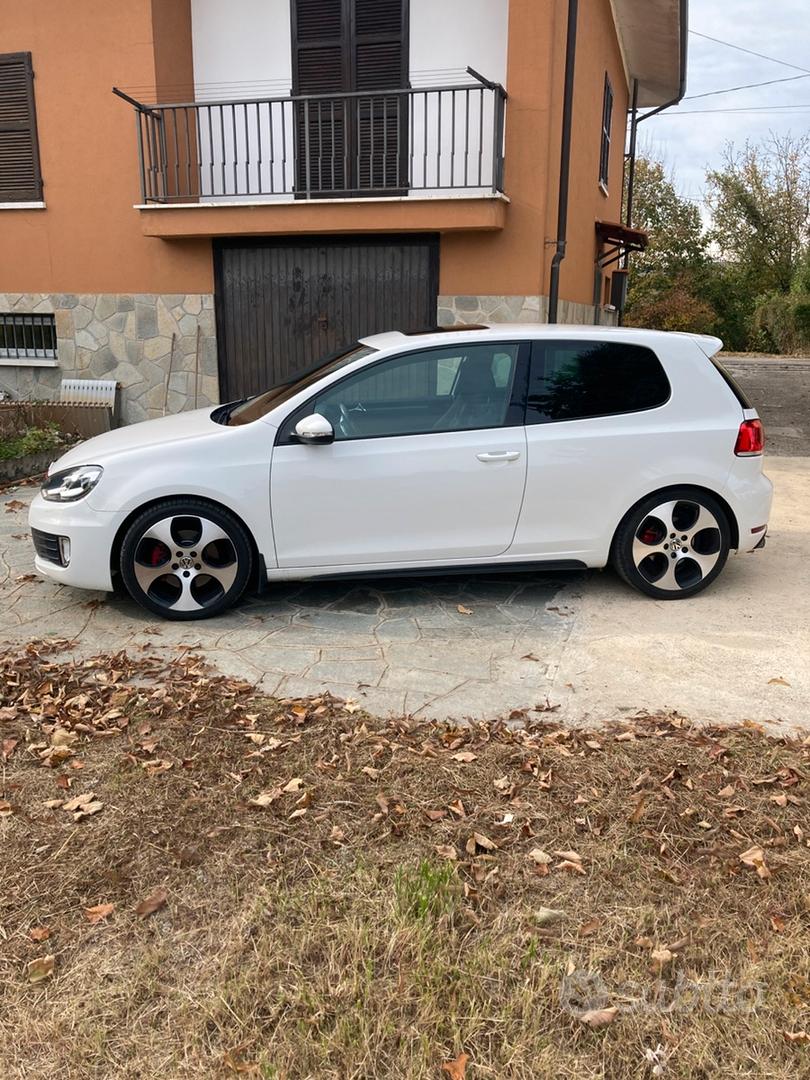 Volkswagen Golf 2010 photo 4