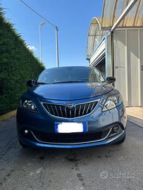 Lancia Ypsilon 1.0 firefly hybrid Gold